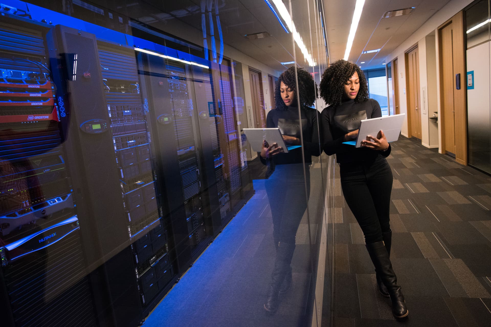 Server infrastructure representing a managed cloud AI platform