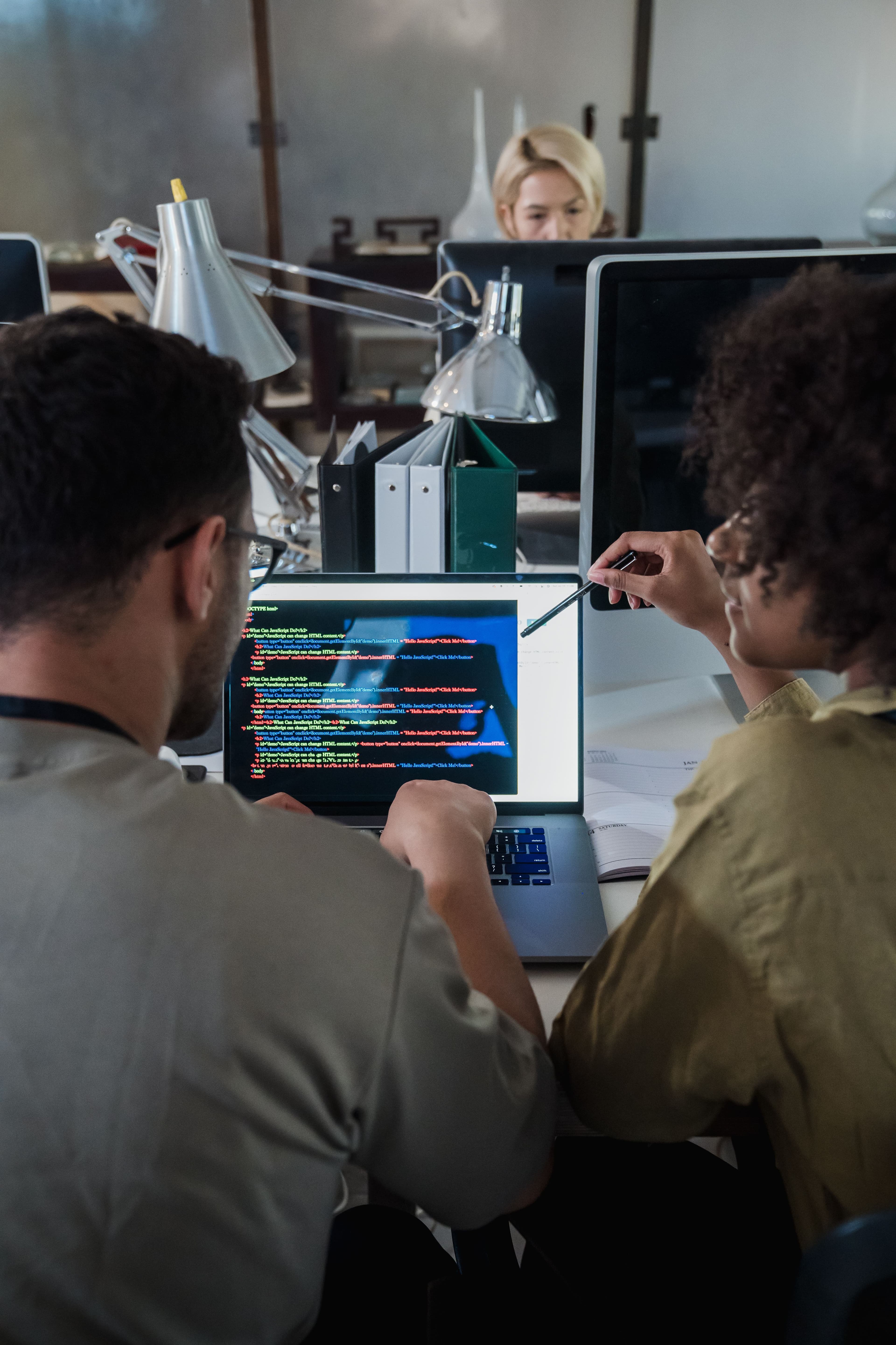 How IT Services Help Businesses Reduce Costs?